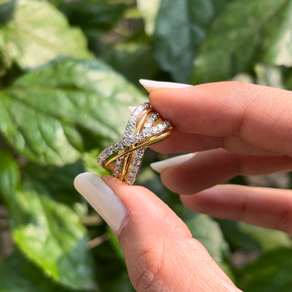 Criss cross Wavy Ring  in 14 KT Gold