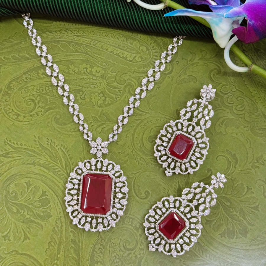 Irisa Diamond Pendant Set